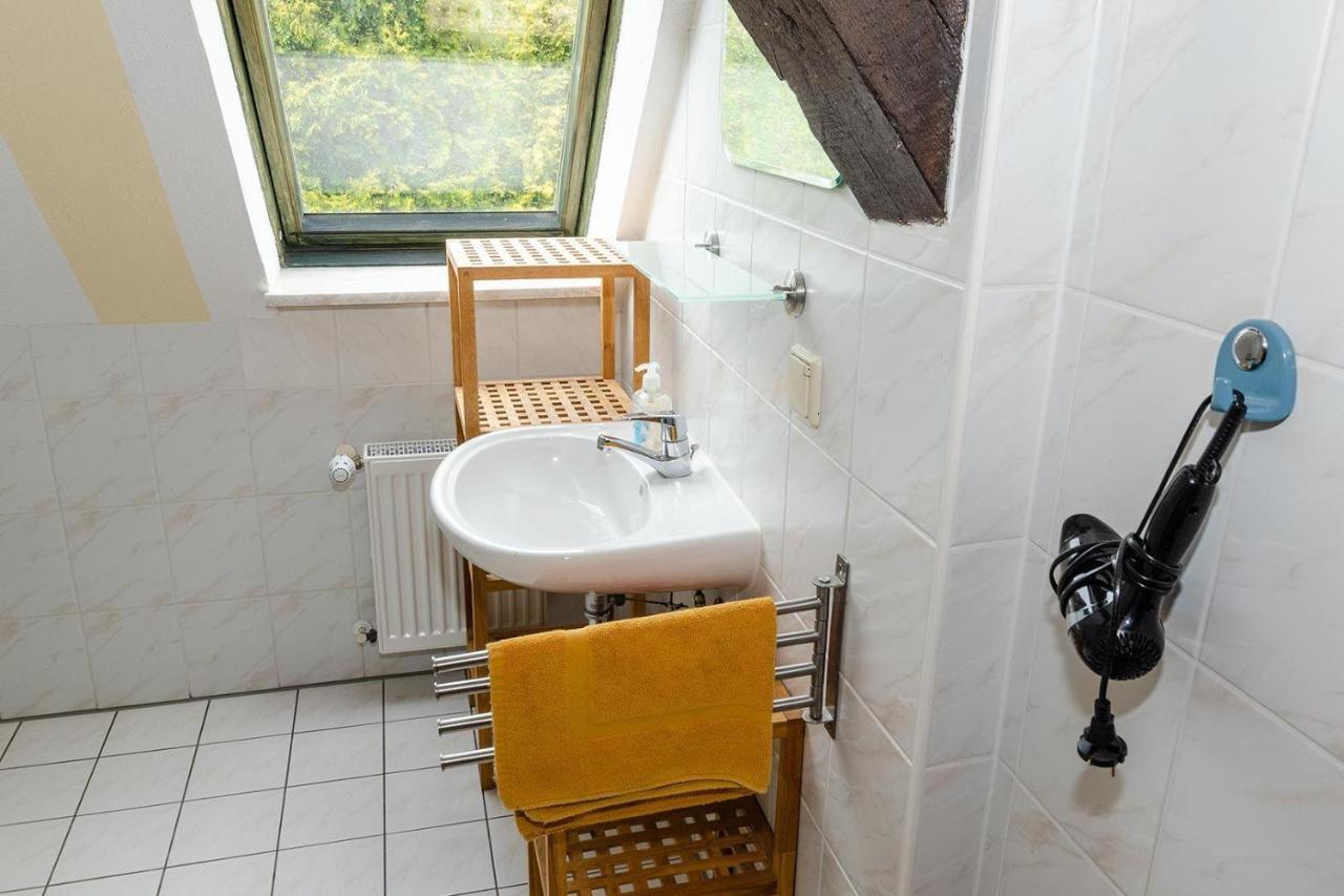 3-R-Ferienwohnung-Fuer-4-Personen-In-Schaprode-Auf-Ruegen-Zi3 Екстериор снимка